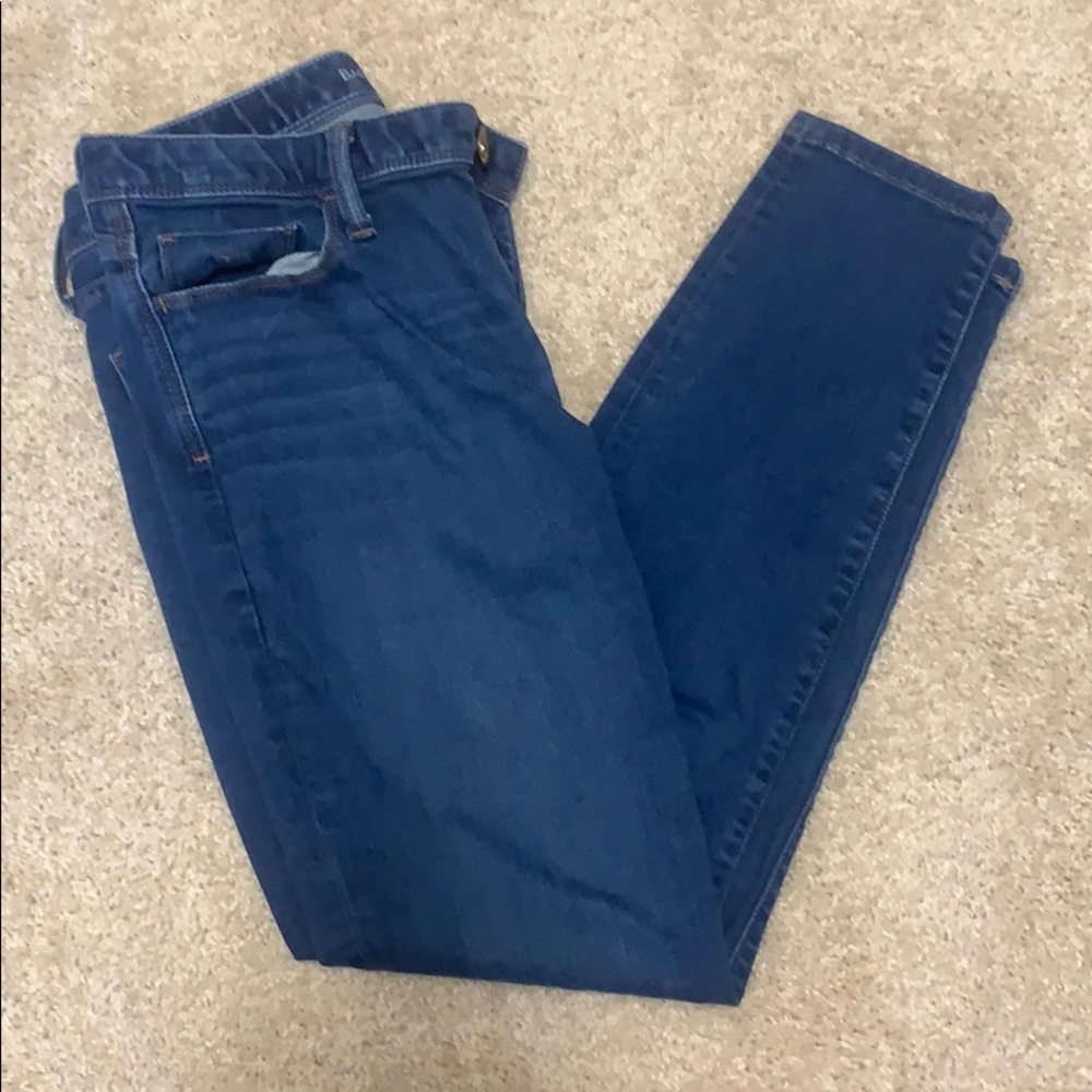 Comfortable jeans, nice blue color